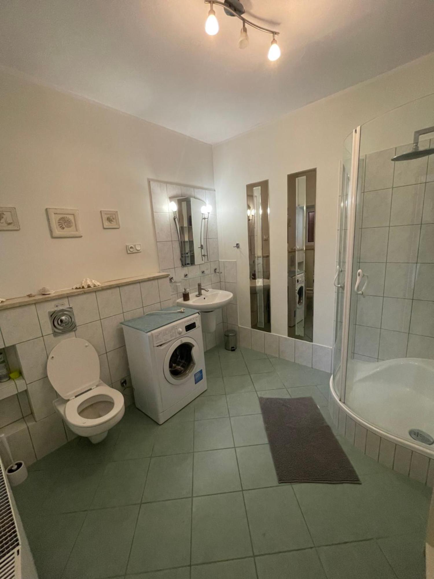 Apartament Airport Гданск Екстериор снимка