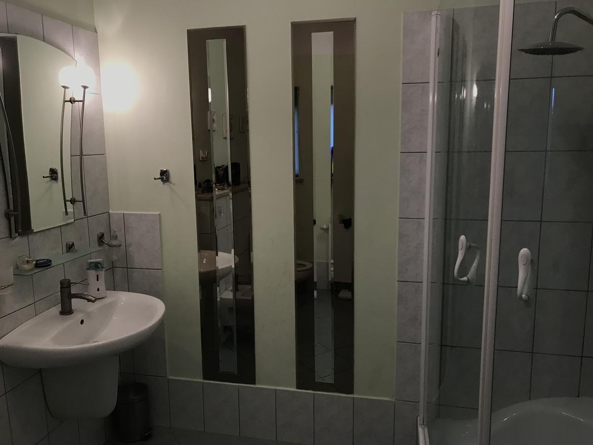 Apartament Airport Гданск Екстериор снимка